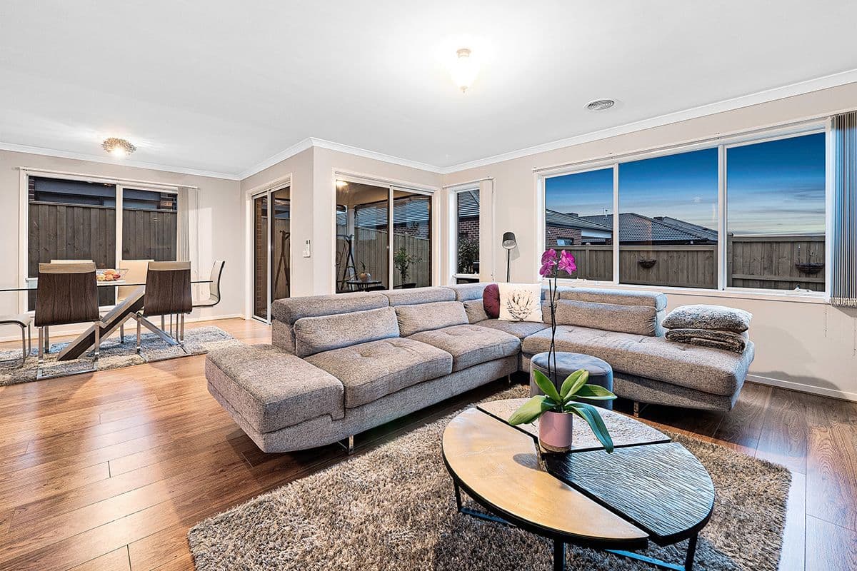 6 Hammond Road, Cranbourne West VIC 3977, Cranbourne West - Thumbnail 2