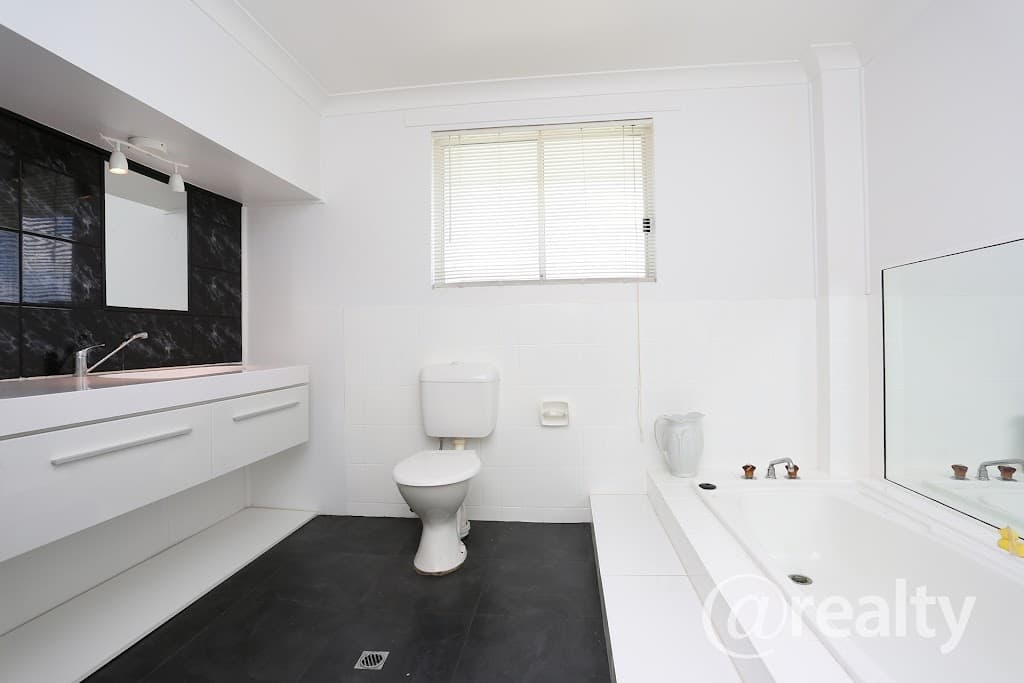 20 Seahawk Crescent, Burleigh Waters, QLD, 4220, Burleigh Waters - Thumbnail 7