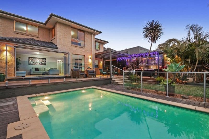 4 Lister Avenue, Seaforth - Image 1