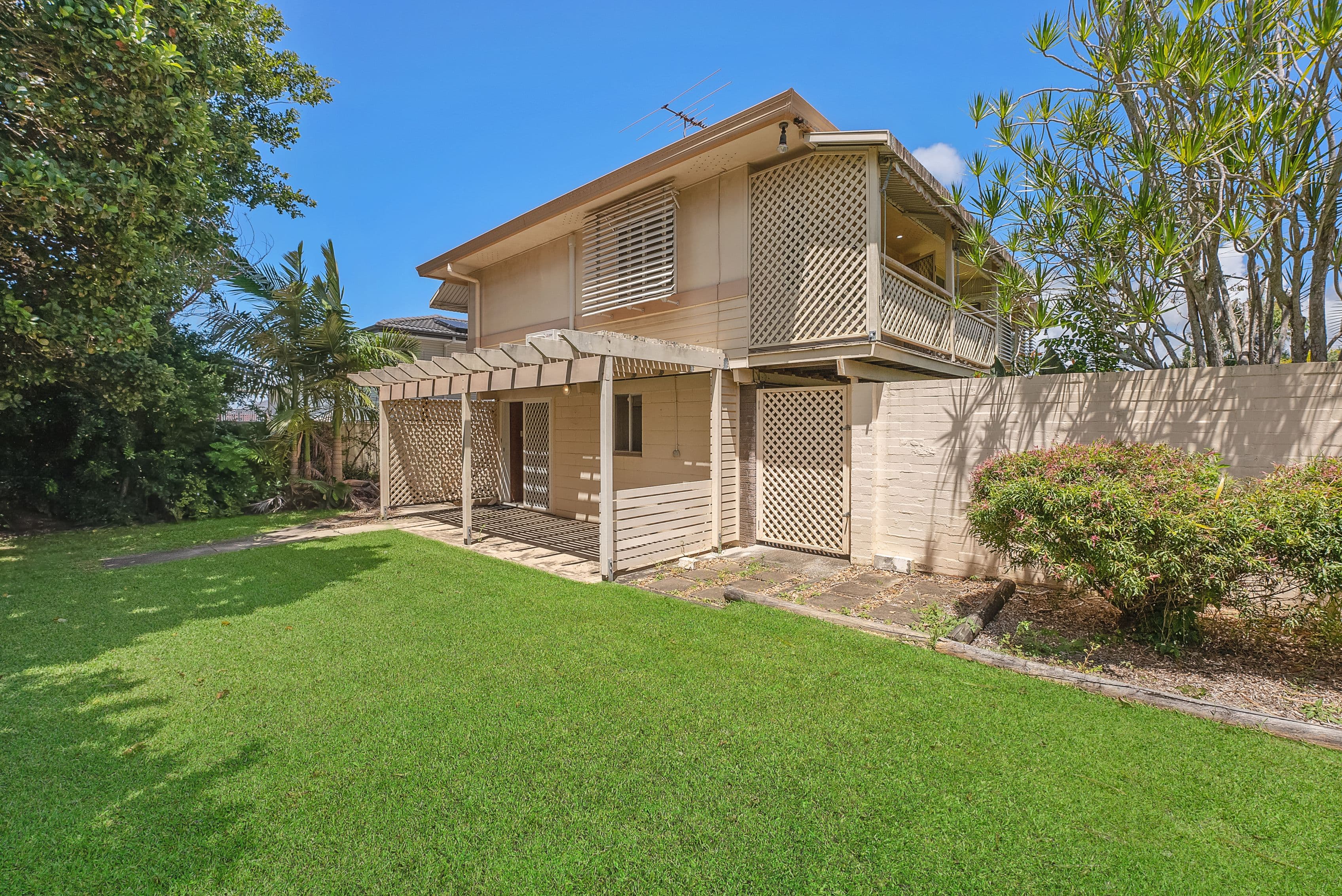 2 Lyndon Street, Kallangur QLD 4503, Kallangur - Thumbnail 2