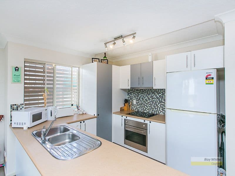 33 Pilba Street, Chermside QLD 4032, Chermside - Thumbnail 3