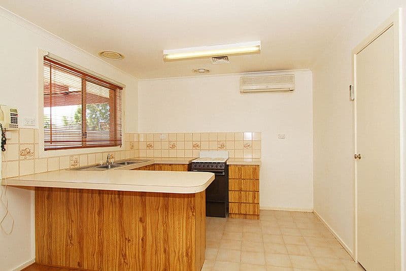 46 Pindari Avenue, MILL PARK VIC 3082, Mill Park - Thumbnail 2