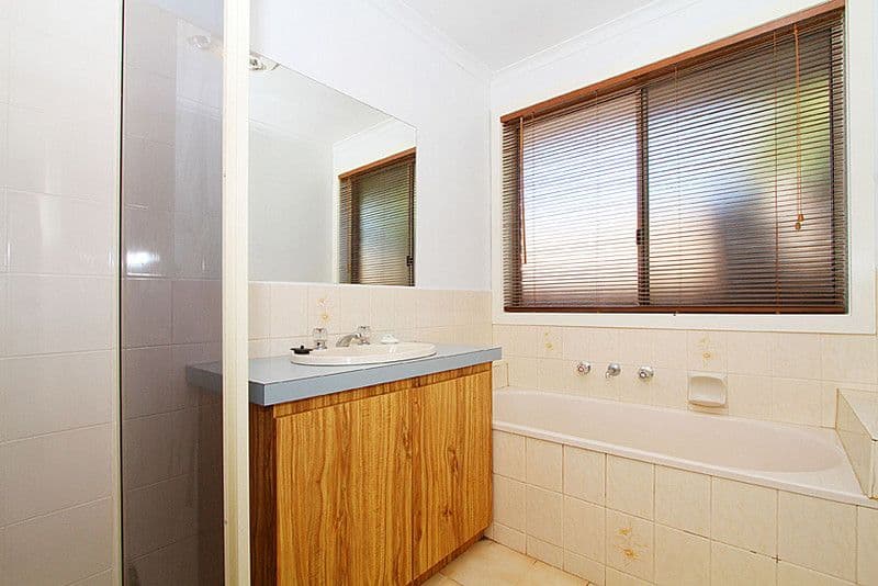 46 Pindari Avenue, MILL PARK VIC 3082, Mill Park - Thumbnail 5