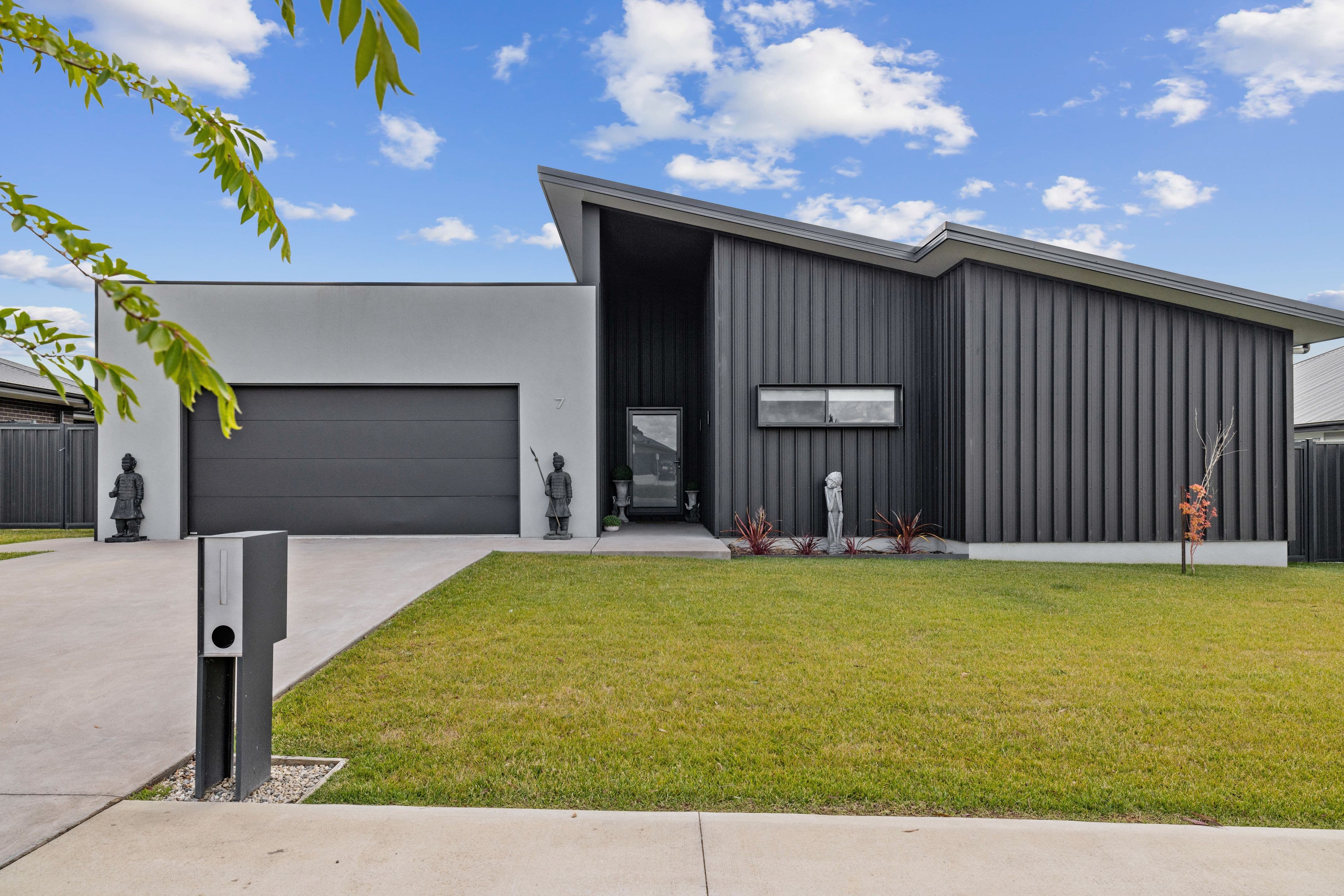 7 Vincent Avenue, Goulburn NSW 2580, Goulburn - Thumbnail 2