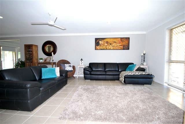 4 Yerrecoin Place, BURLEIGH WATERS QLD 4220, Burleigh Waters - Thumbnail 6
