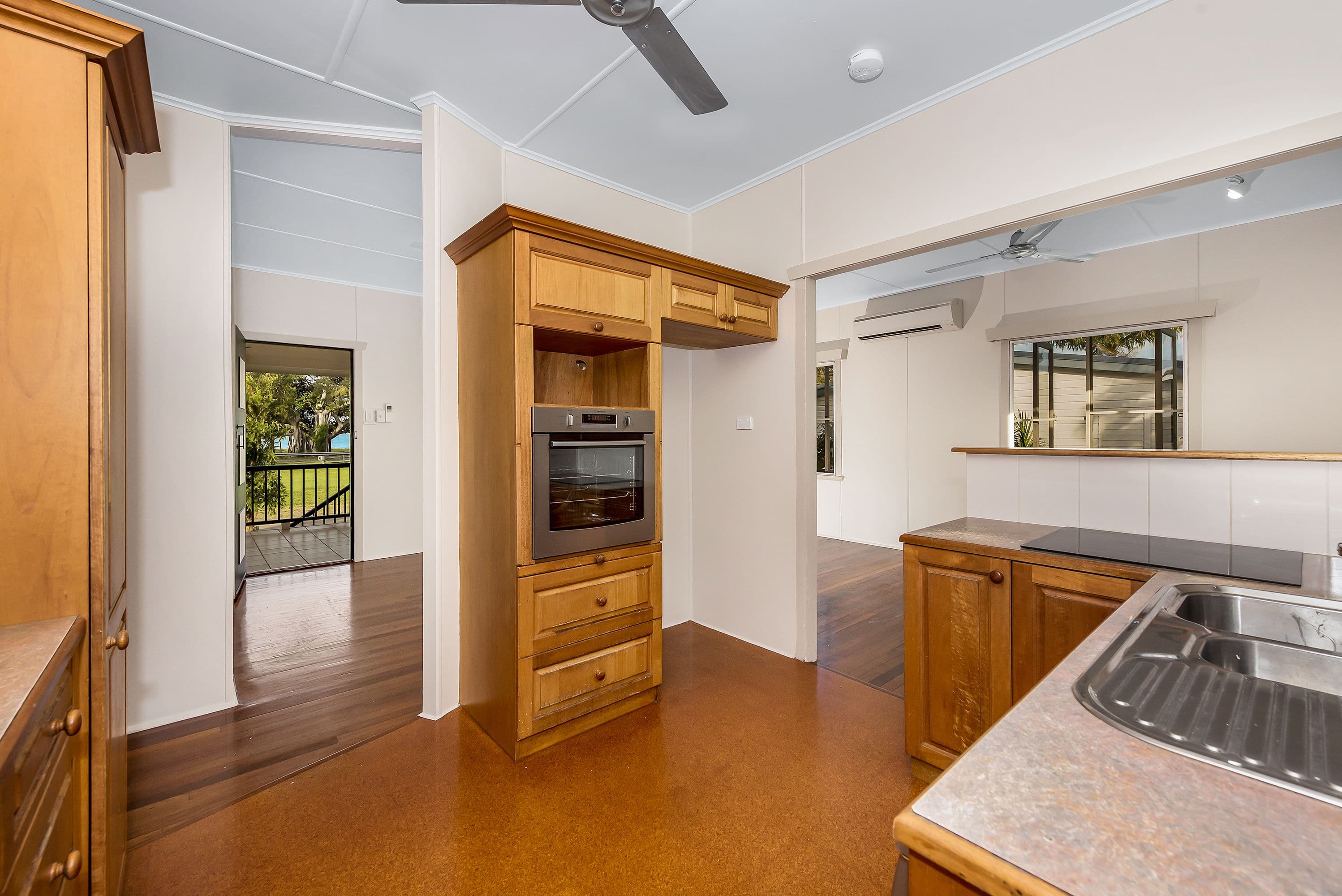 22 Palm Street, Rowes Bay QLD 4810, Rowes Bay - Thumbnail 3