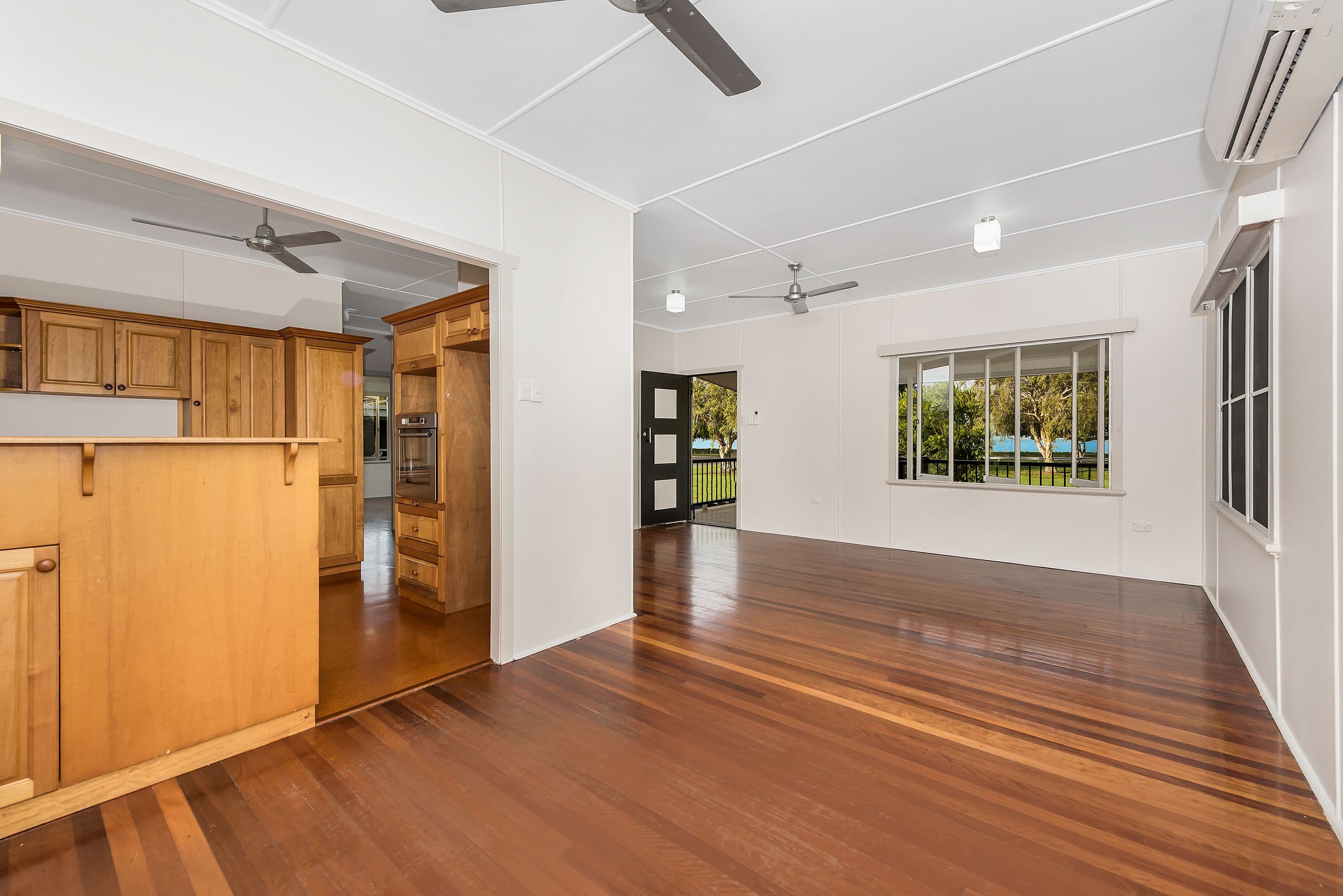 22 Palm Street, Rowes Bay QLD 4810, Rowes Bay - Thumbnail 4