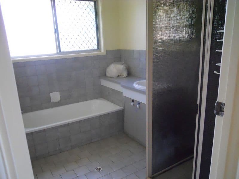 37 Geraghty Street, CECIL PLAINS QLD 4407, Cecil Plains - Thumbnail 2