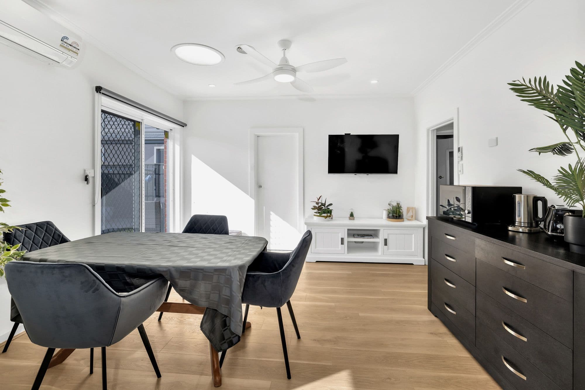 40 Carter Avenue, Werribee VIC 3030, Werribee - Thumbnail 7