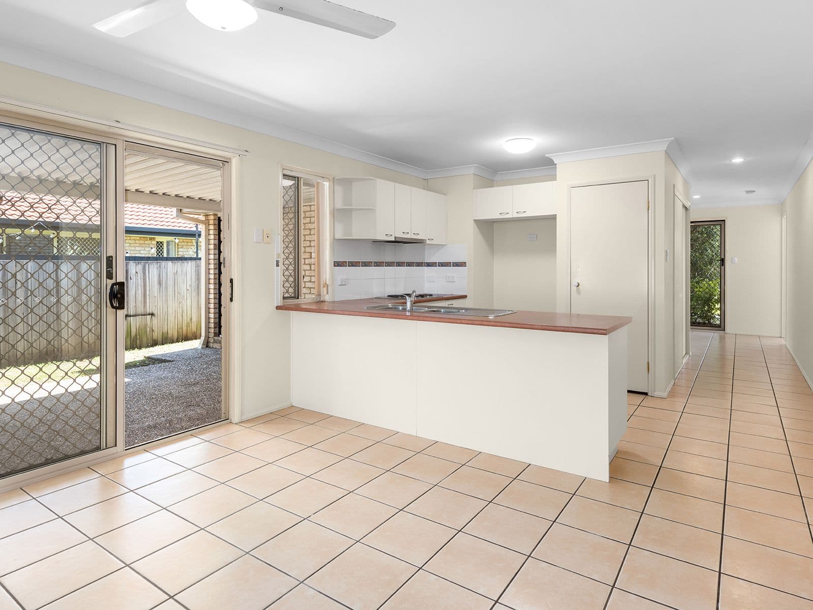 10 Flynn Place, Aspley QLD 4034, Aspley - Thumbnail 4
