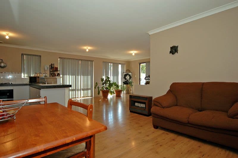 9 Blanc Close, CAVERSHAM WA 6055, Caversham - Thumbnail 5
