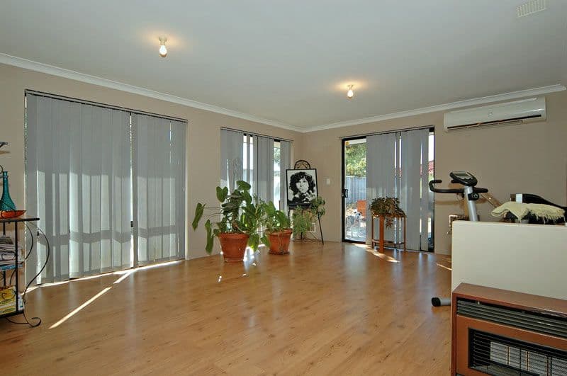 9 Blanc Close, CAVERSHAM WA 6055, Caversham - Thumbnail 7