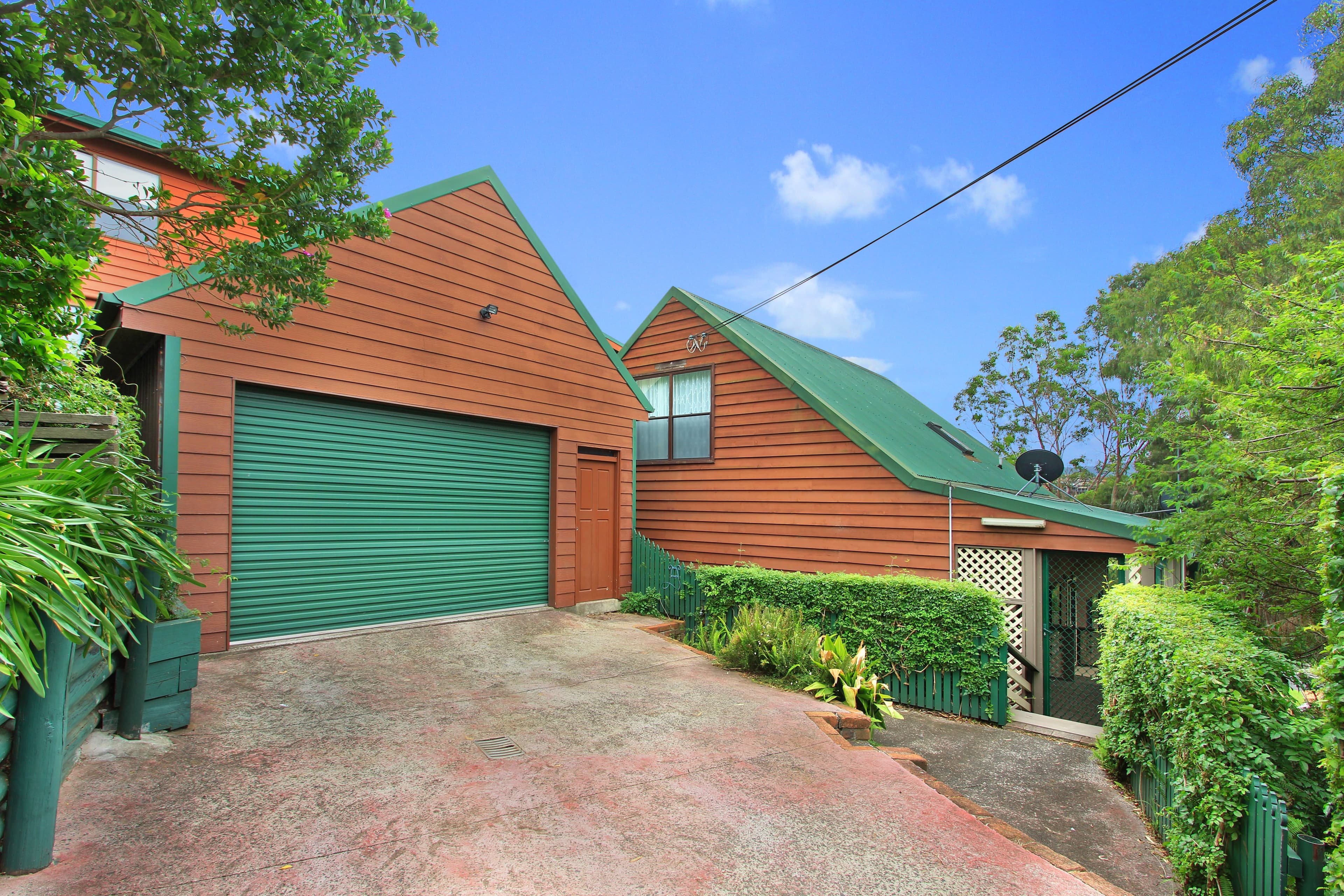 32 Brendon Avenue, Farmborough Heights - Image 1
