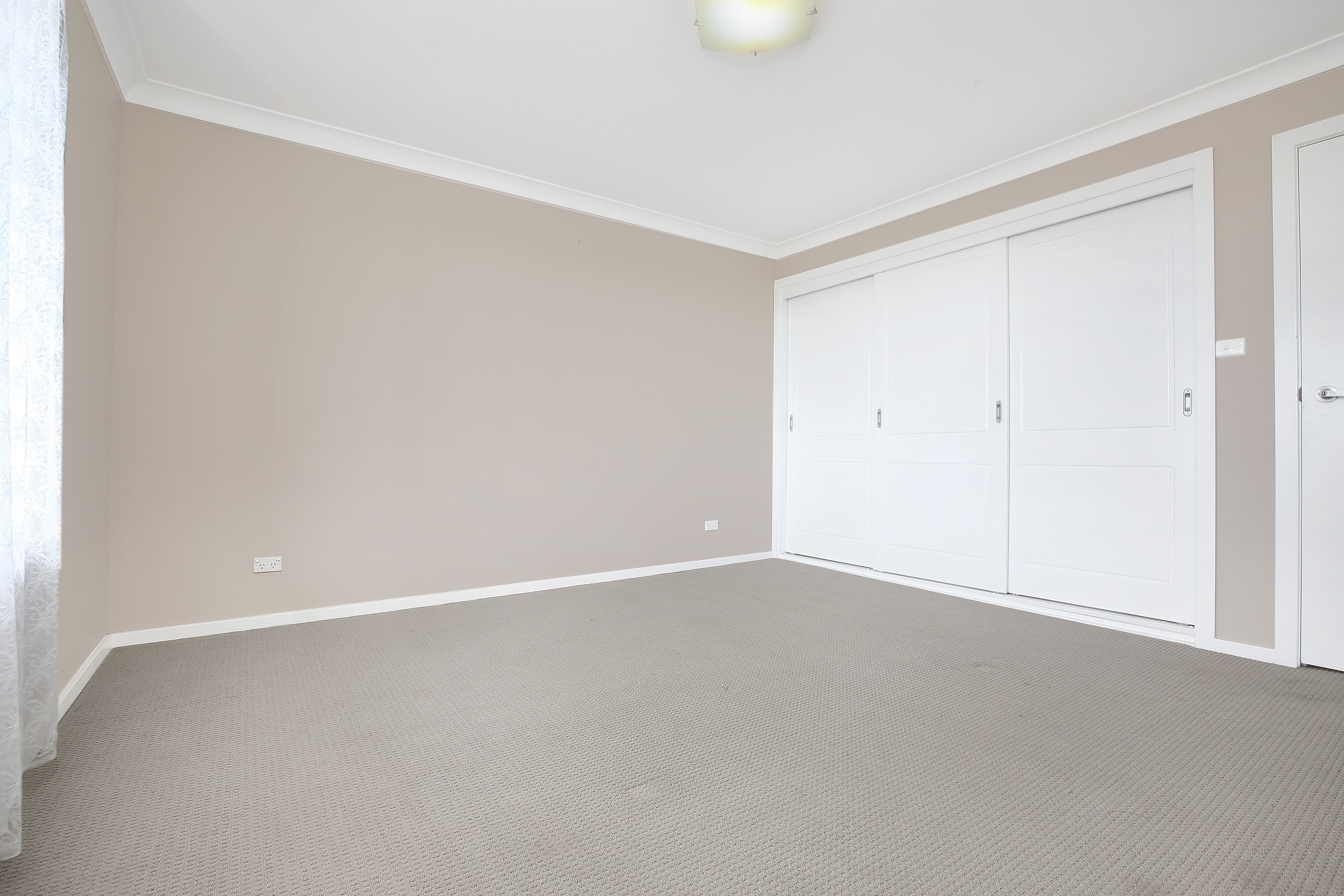32 Brendon Avenue, Farmborough Heights - Thumbnail 6