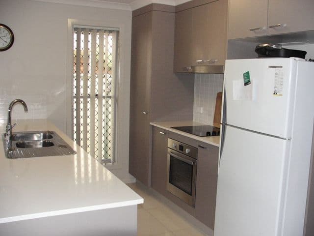 75 Bennett Street, Berserker QLD 4701, Berserker - Thumbnail 2