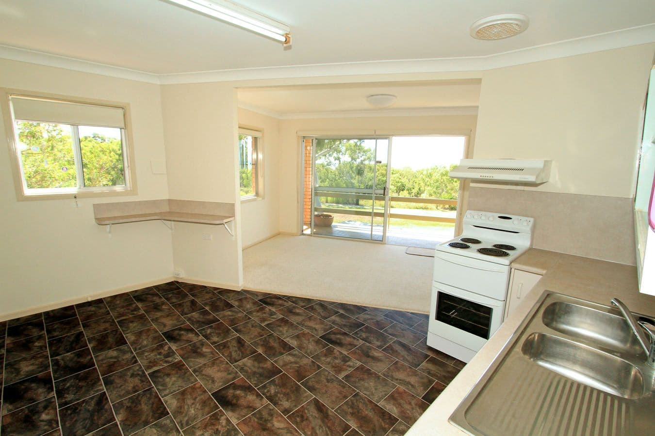 4 Old Scenic Highway, TARANGANBA QLD 4703, Taranganba - Thumbnail 2