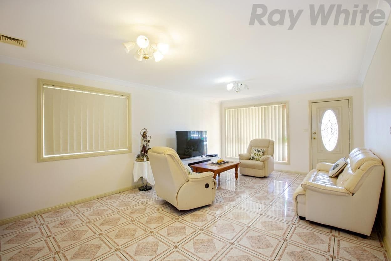 62 Coquet Way, Green Valley - Thumbnail 3