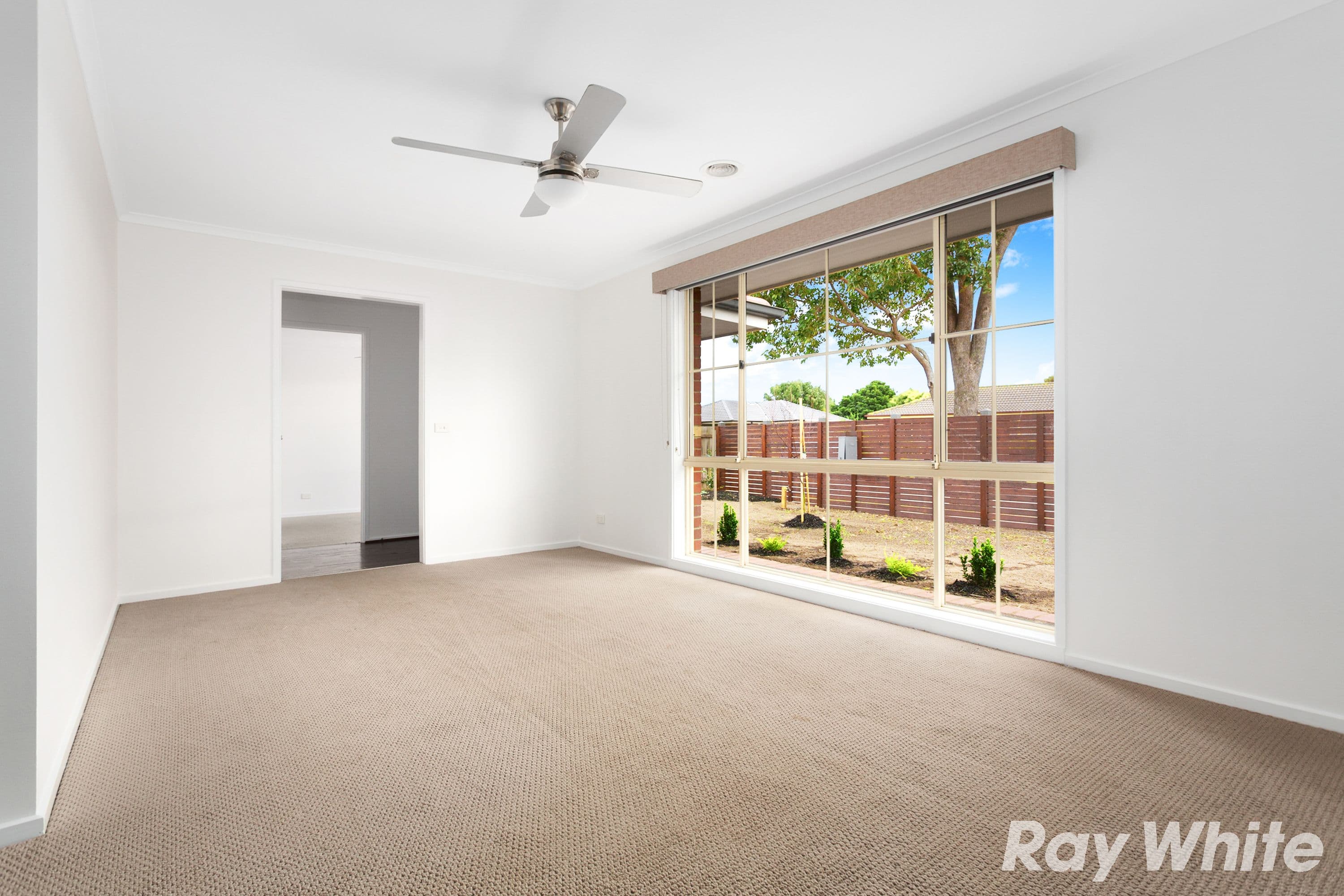 6 Jacinta Drive, Cranbourne West VIC 3977, Cranbourne West - Thumbnail 2