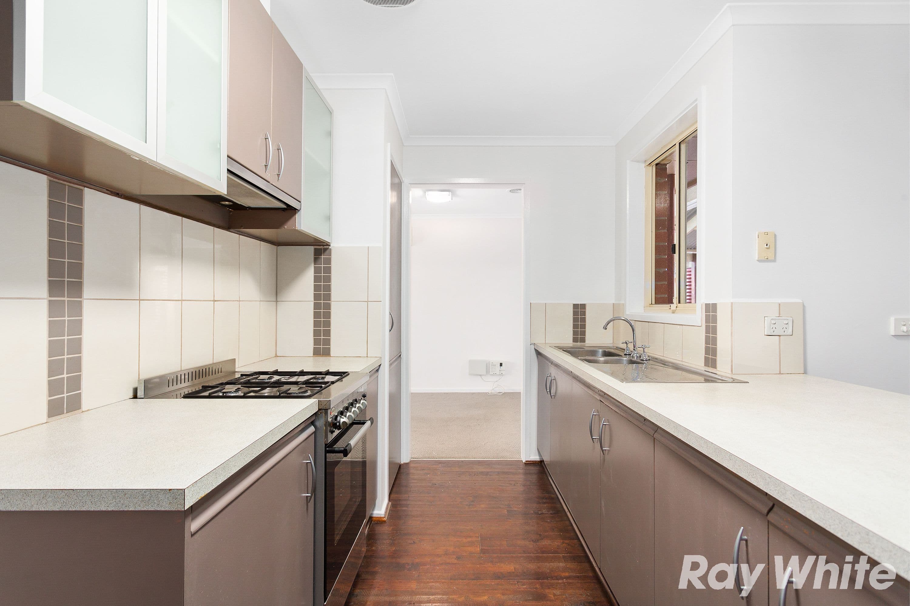 6 Jacinta Drive, Cranbourne West VIC 3977, Cranbourne West - Thumbnail 3