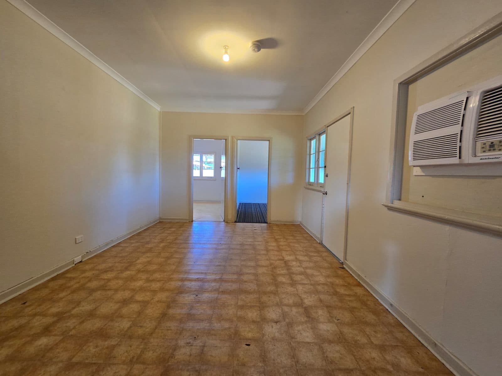 4 Crossland Street, Carnarvon WA 6701, South Carnarvon - Thumbnail 3