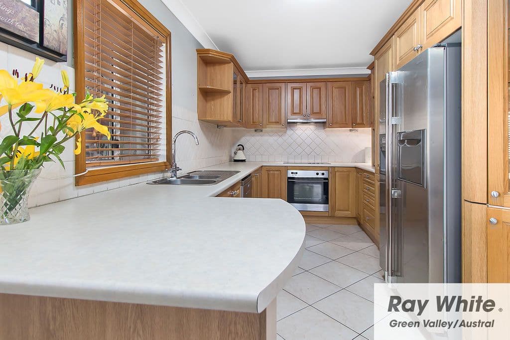 10 Dimby Place, Busby - Thumbnail 2
