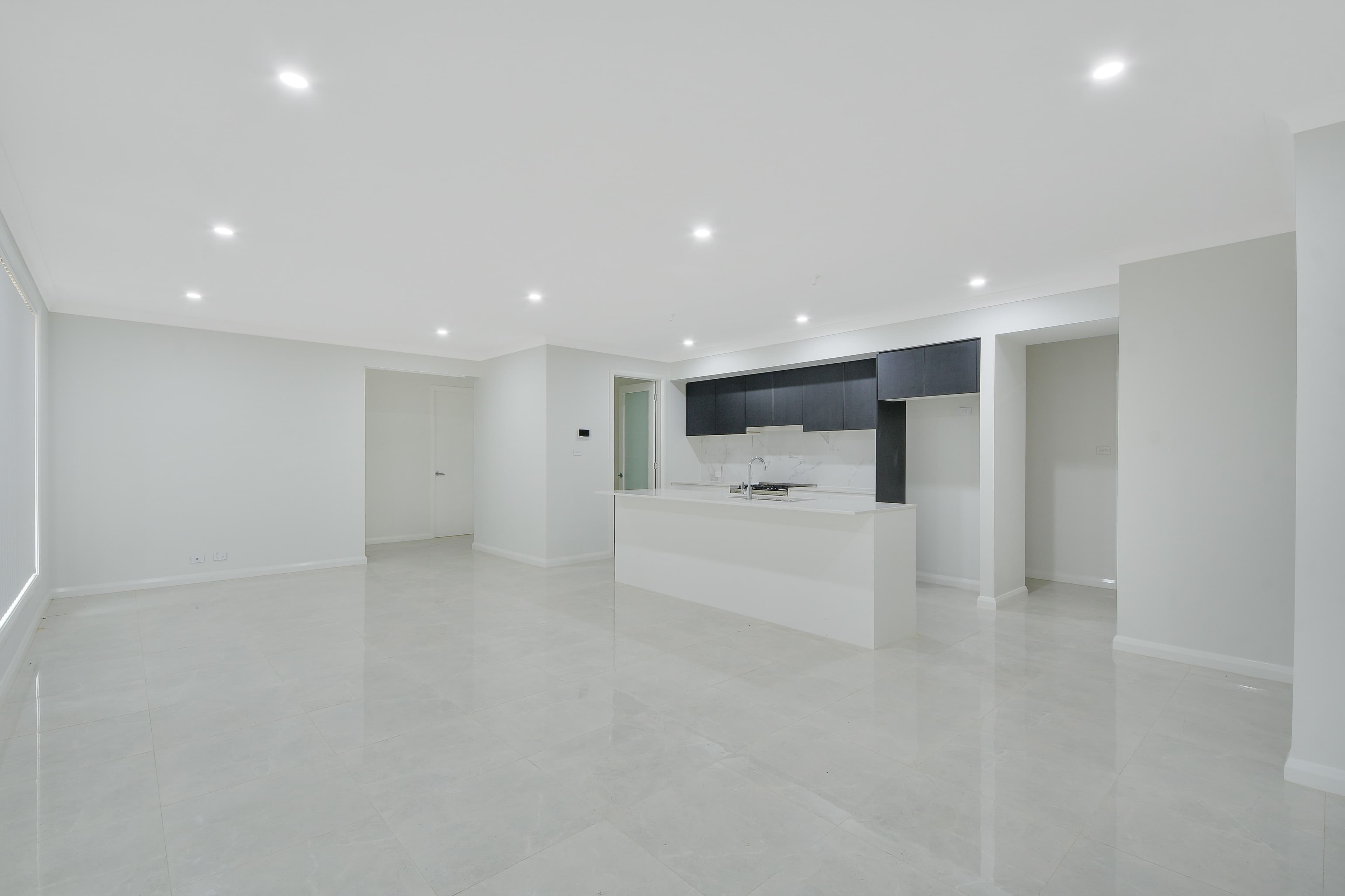 5 Glover Street, Claymore - Thumbnail 2