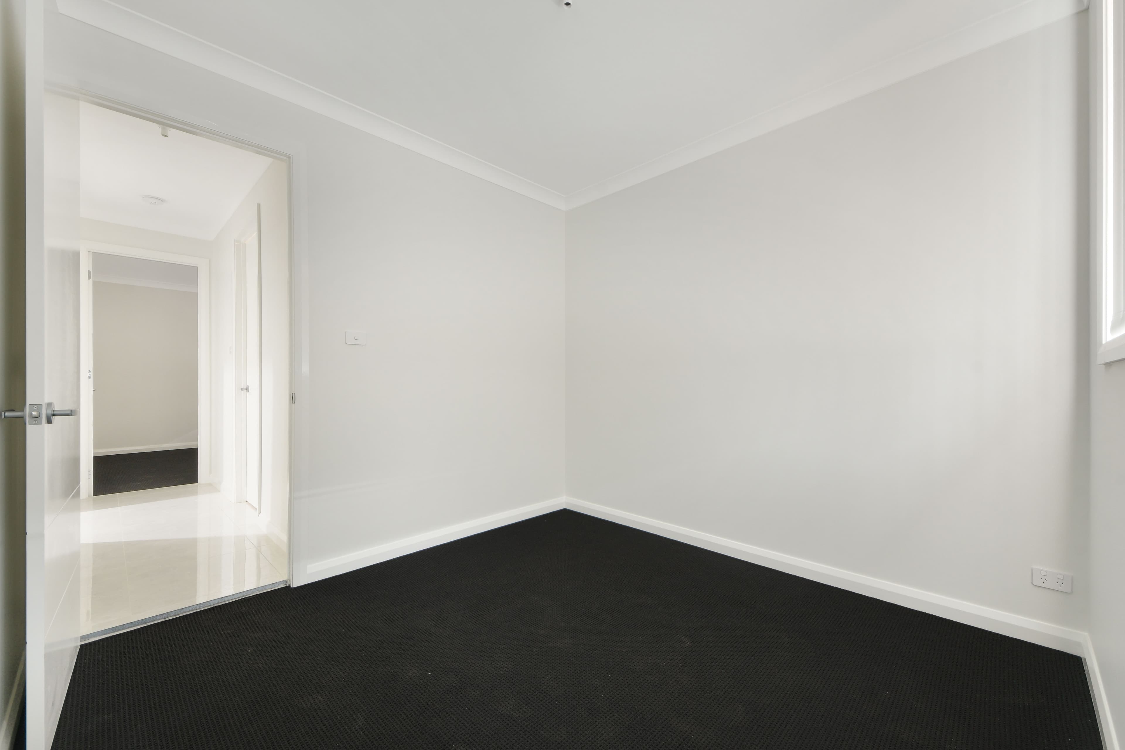 5 Glover Street, Claymore - Thumbnail 7