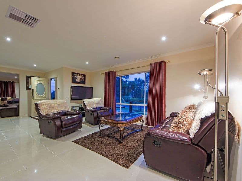 43 Camelot Drive, Tarneit VIC 3029, Tarneit - Thumbnail 5
