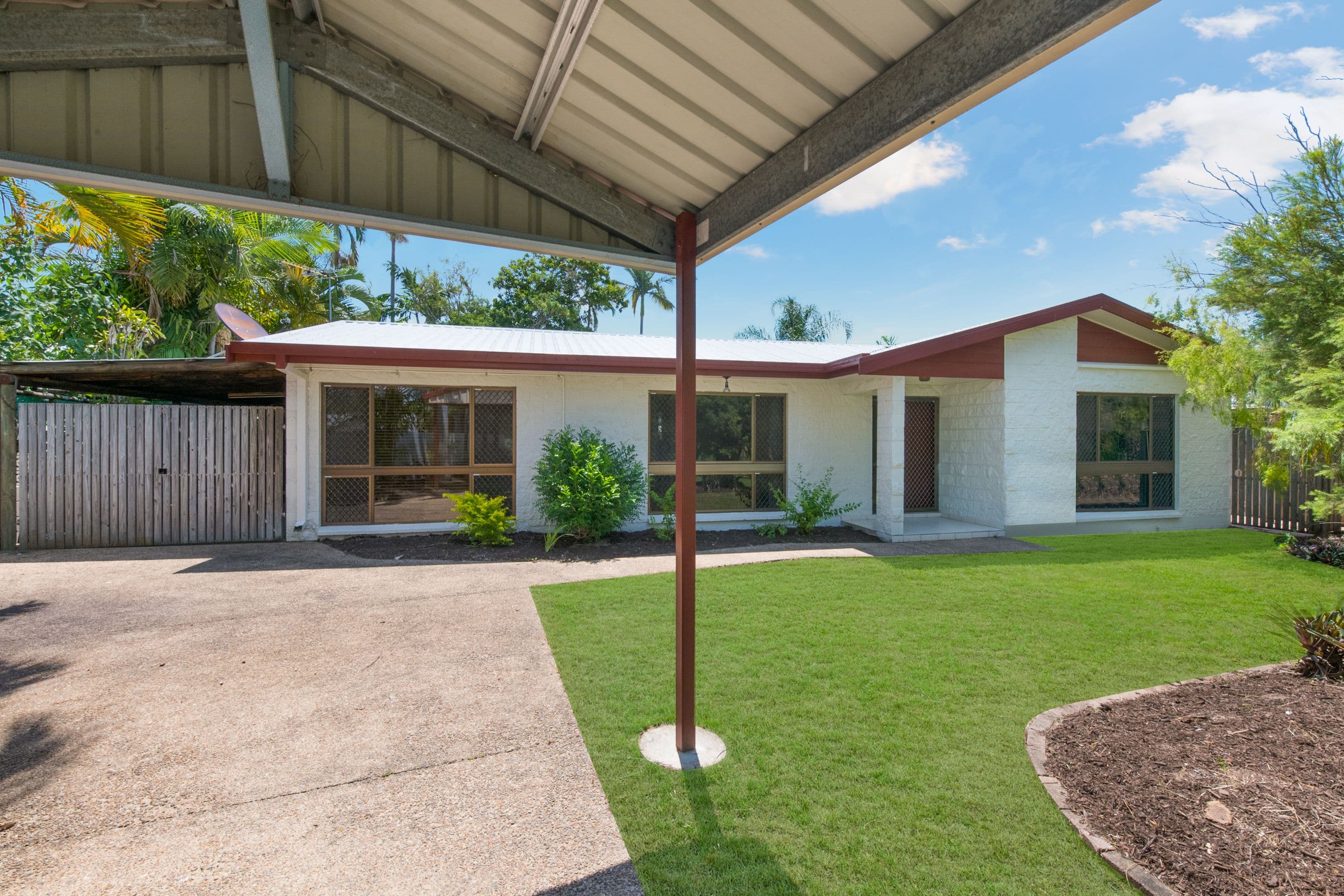 17 Keitley Street, Kirwan QLD 4817, Kirwan - Thumbnail 2