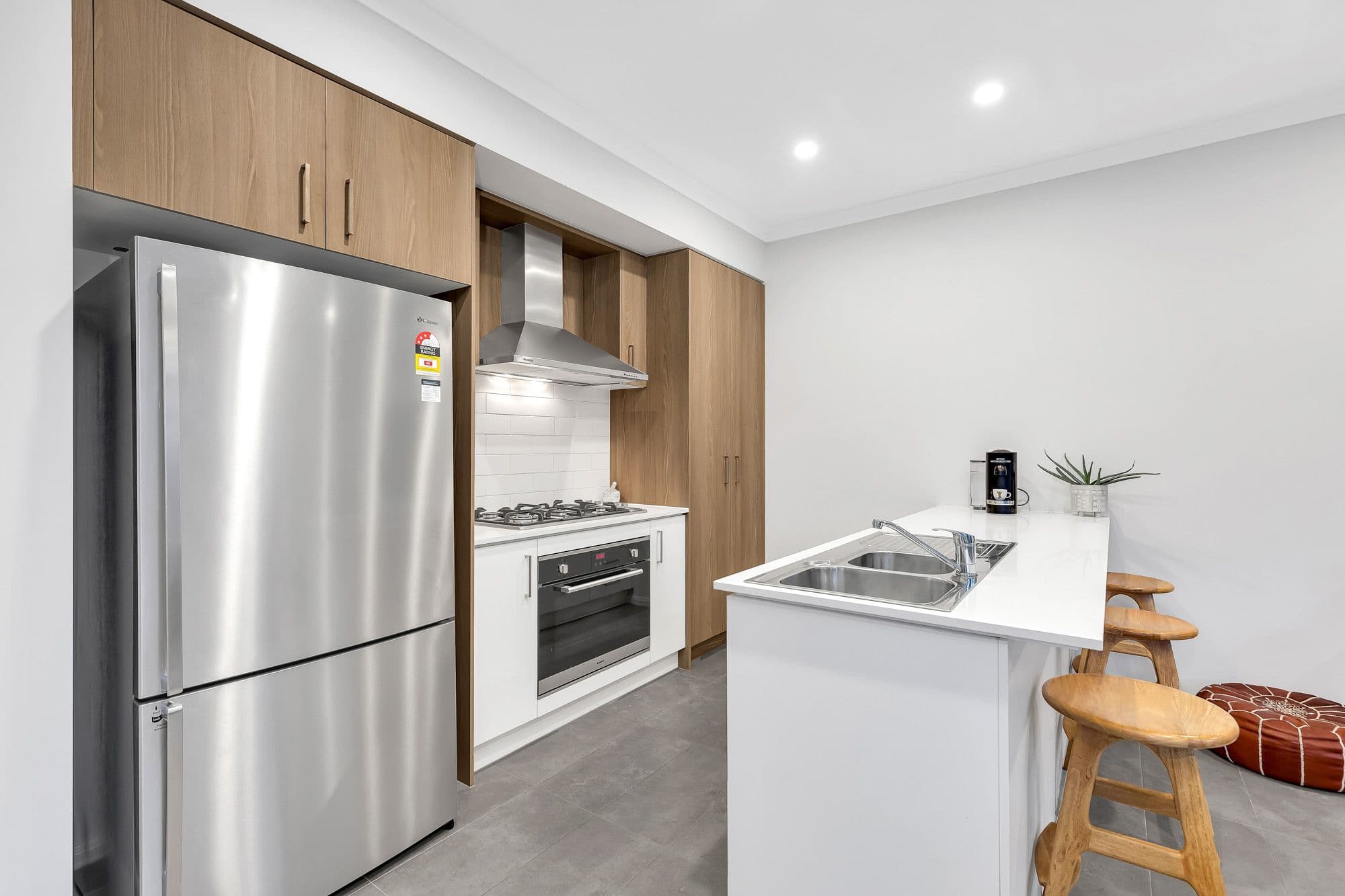 74 Treeve Parkway, Werribee VIC 3030, Werribee - Thumbnail 5