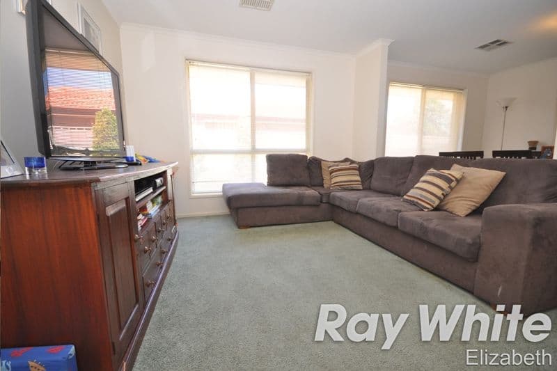 9 Cassinia Street, CRAIGMORE SA 5114, Craigmore - Thumbnail 3