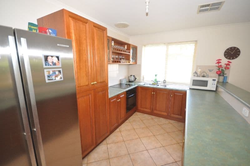 9 Cassinia Street, CRAIGMORE SA 5114, Craigmore - Thumbnail 4