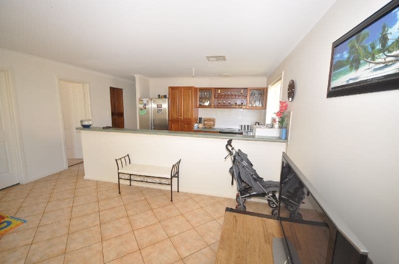 9 Cassinia Street, CRAIGMORE SA 5114, Craigmore - Thumbnail 8