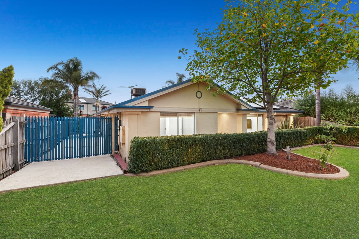 28 Hartsmere Drive, Berwick VIC 3806, Berwick - Thumbnail 3