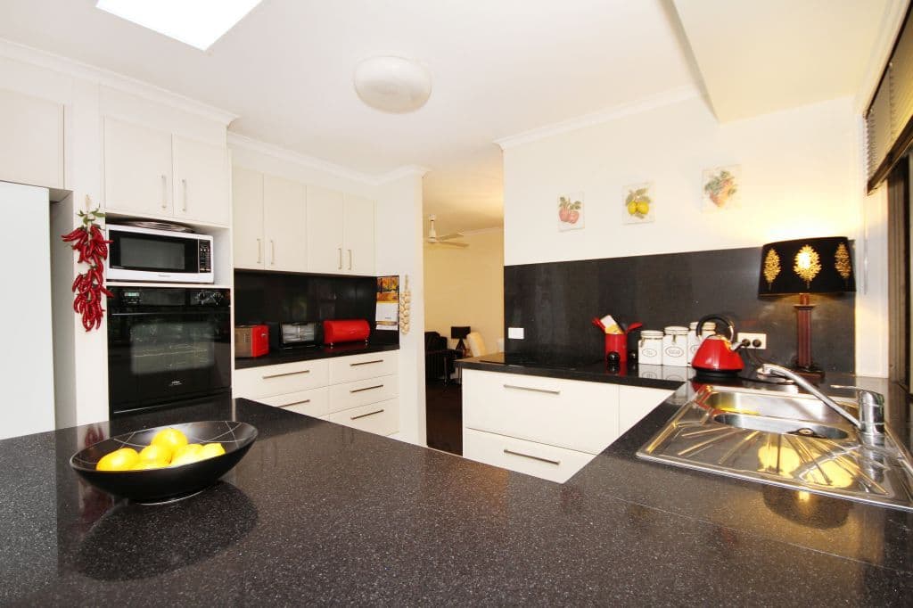 6 Cardinal Court, MUDGEERABA QLD 4213, Mudgeeraba - Thumbnail 4
