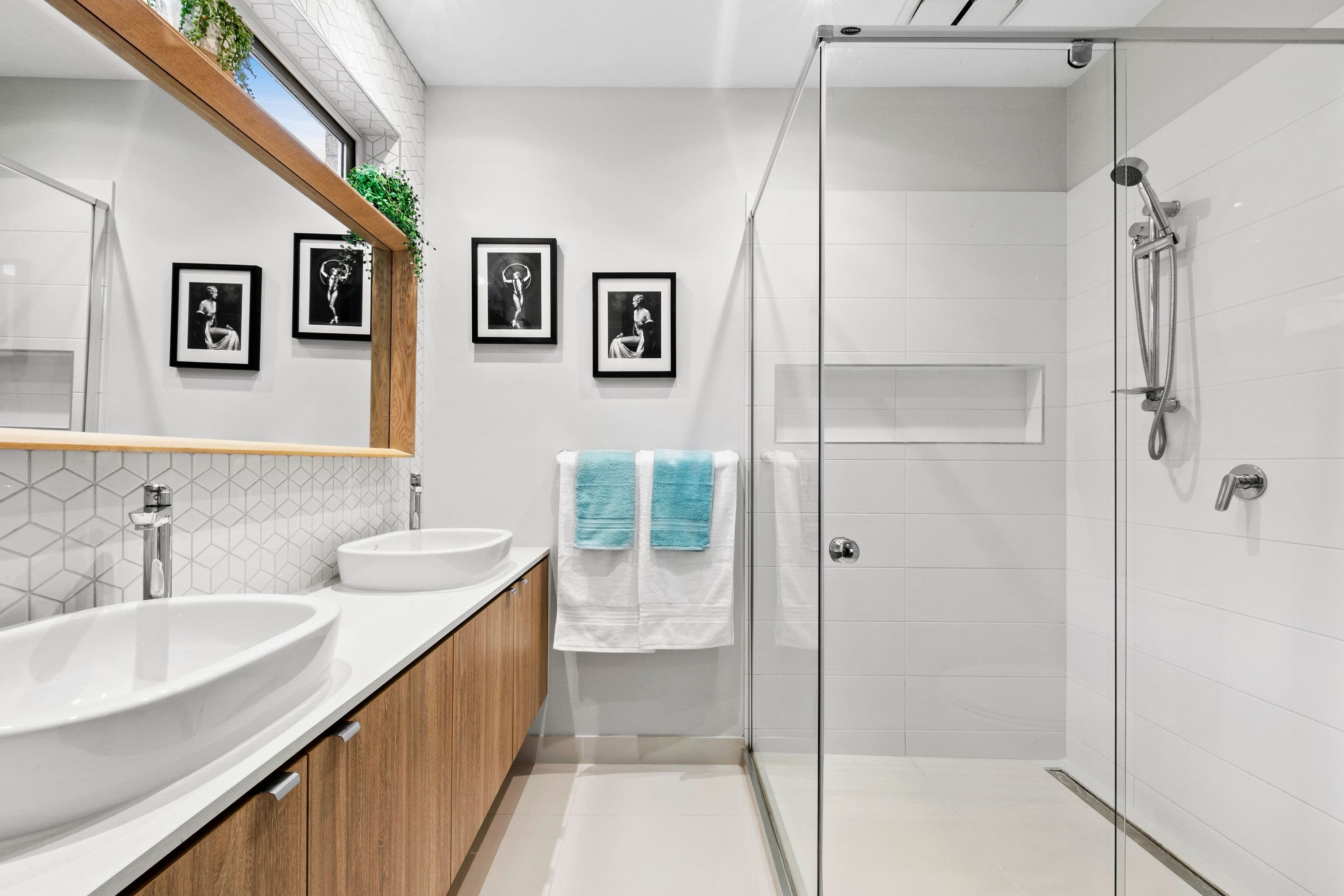 23 Manzeene Avenue, Lara VIC 3212, Lara - Thumbnail 3