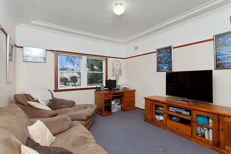 44 Engadine Avenue, ENGADINE NSW 2233, Engadine - Thumbnail 3
