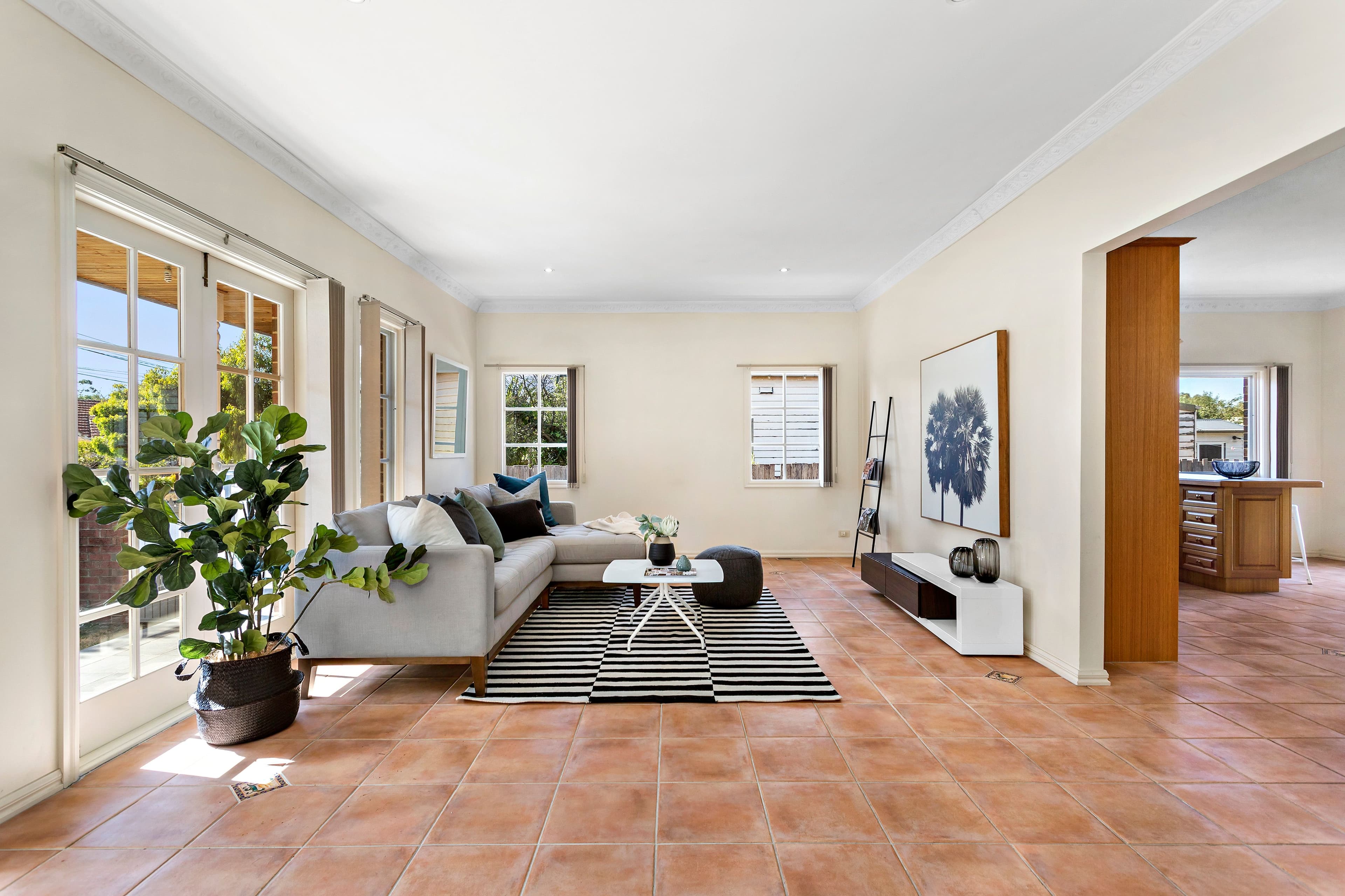 6 Skipton Road, Hughesdale VIC 3166, Hughesdale - Thumbnail 2