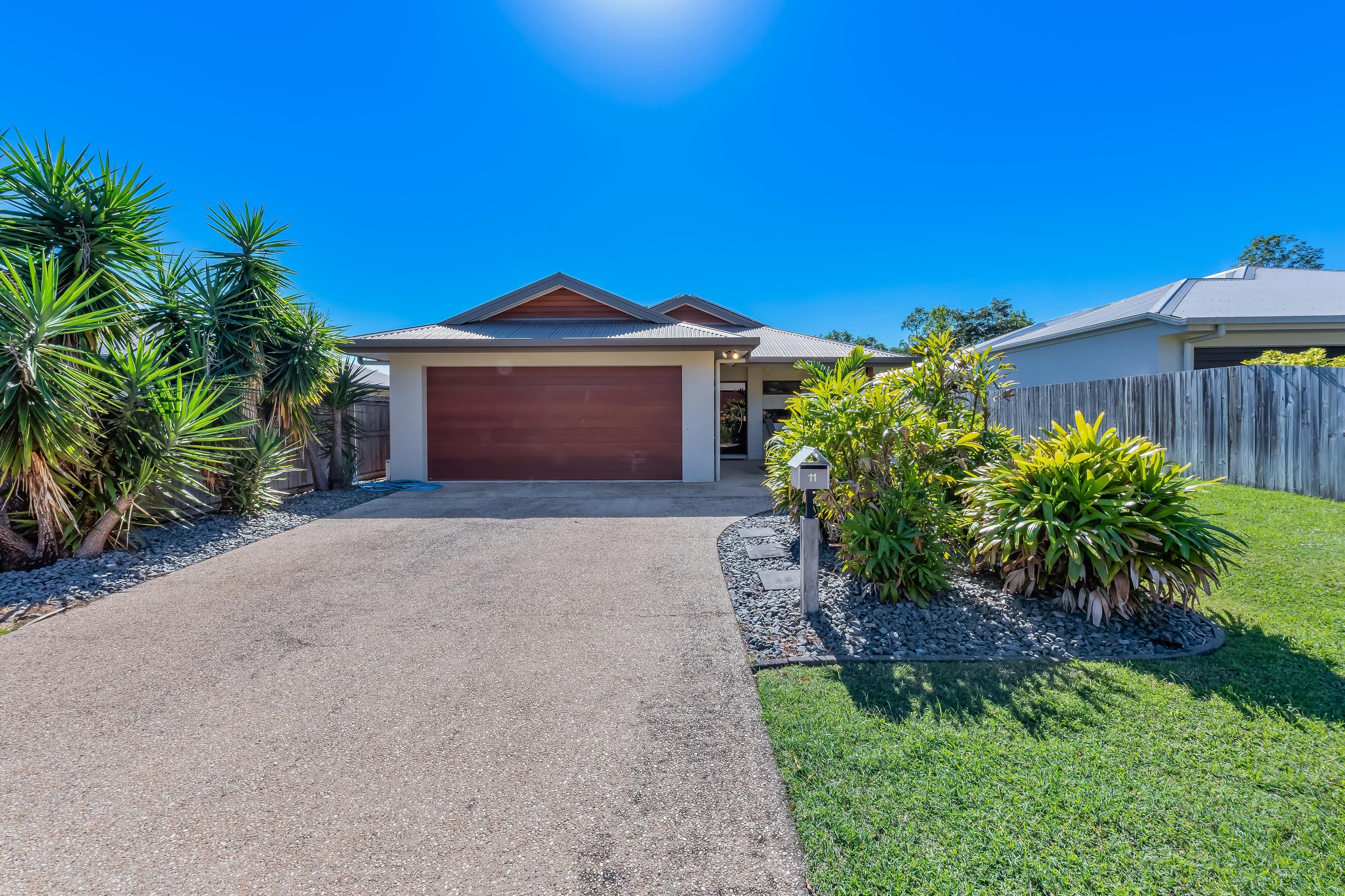 11 Twin Creek Court, Cannonvale QLD 4802, Cannonvale - Thumbnail 2