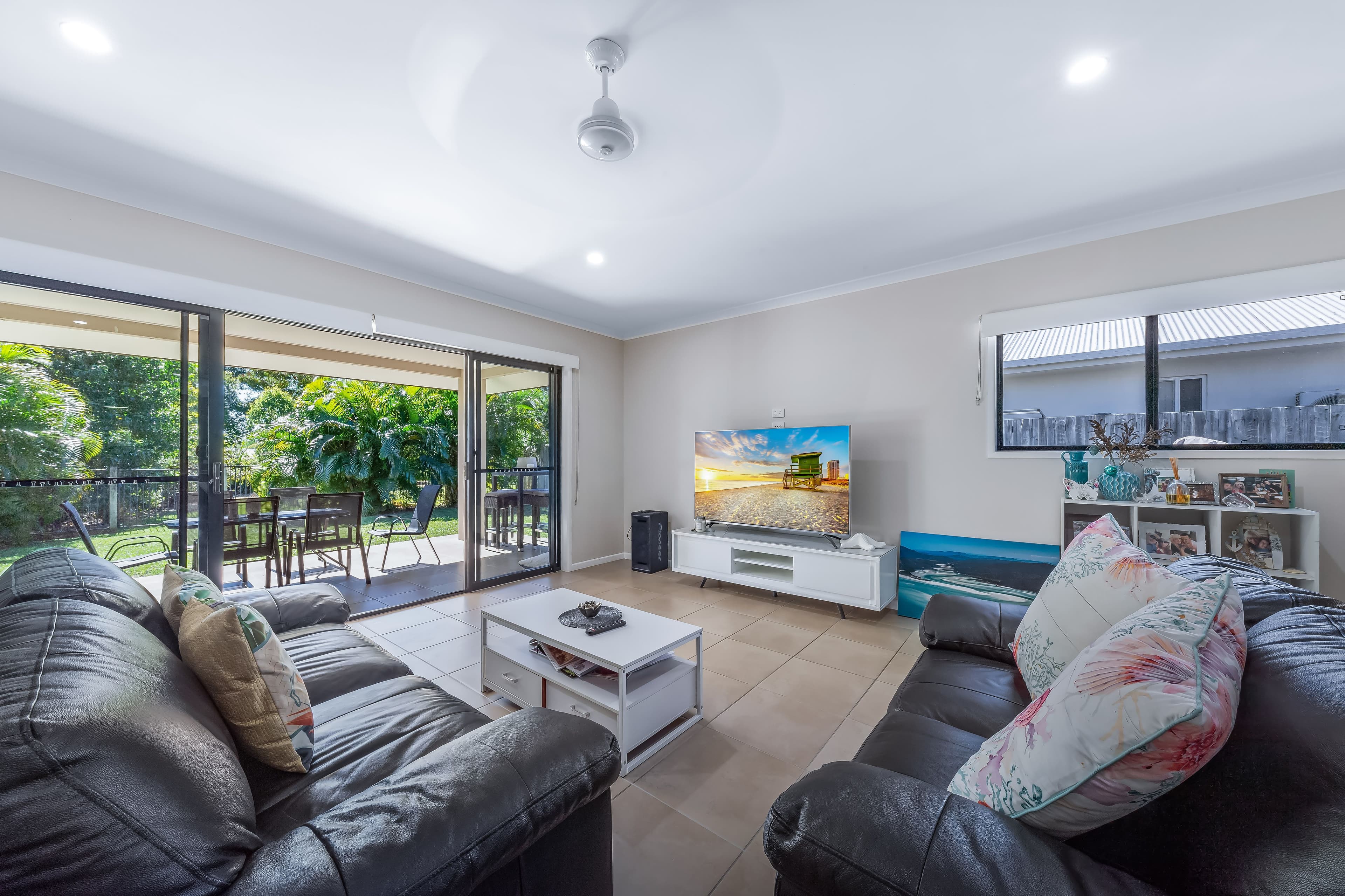 11 Twin Creek Court, Cannonvale QLD 4802, Cannonvale - Thumbnail 4