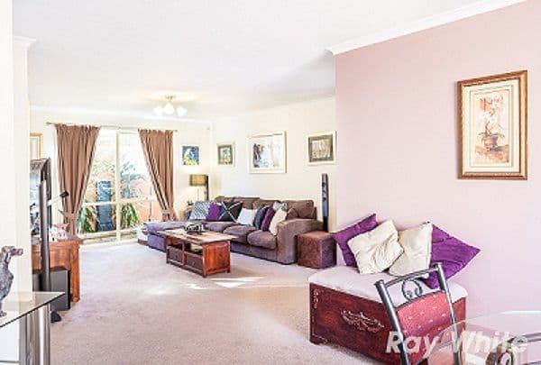 5 Hamilton Drive, CRANBOURNE NORTH VIC 3977, Cranbourne North - Thumbnail 3