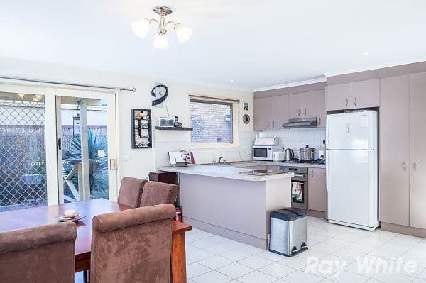 5 Hamilton Drive, CRANBOURNE NORTH VIC 3977, Cranbourne North - Thumbnail 6