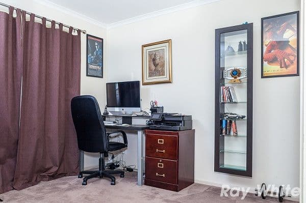 5 Hamilton Drive, CRANBOURNE NORTH VIC 3977, Cranbourne North - Thumbnail 8