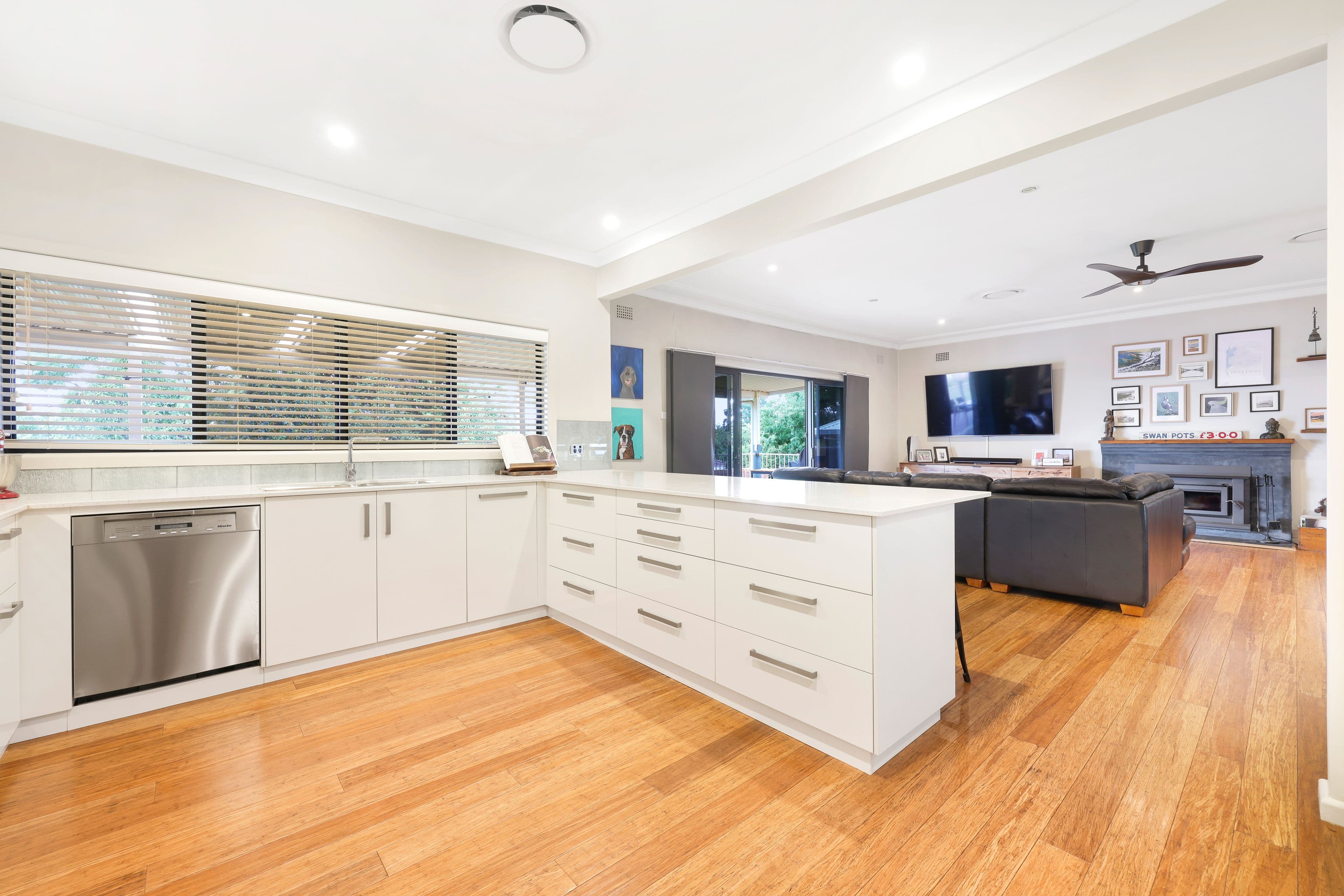7 Douglas Avenue, Tamworth NSW 2340, East Tamworth - Thumbnail 4