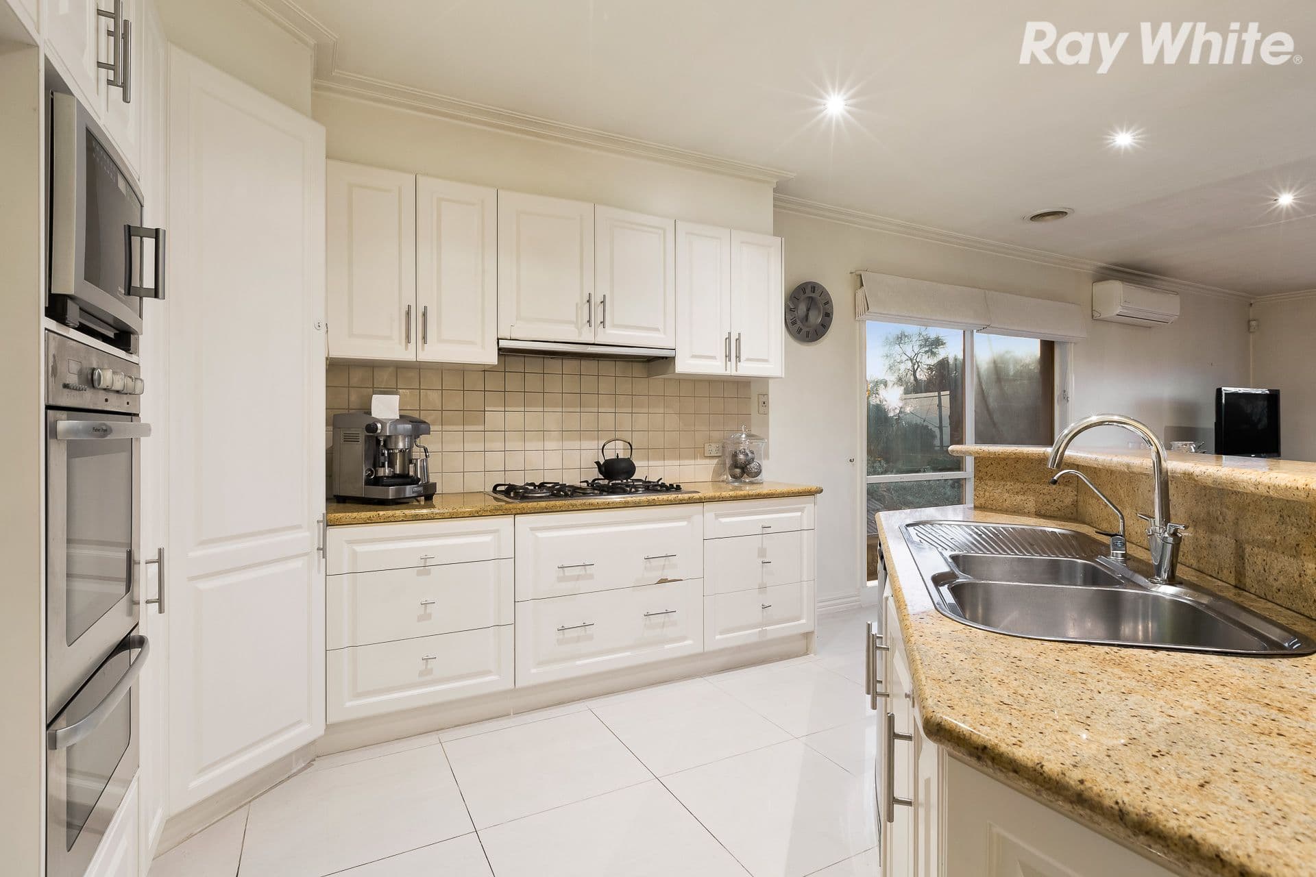 215 Beach Road, Black Rock VIC 3193, Black Rock - Thumbnail 6