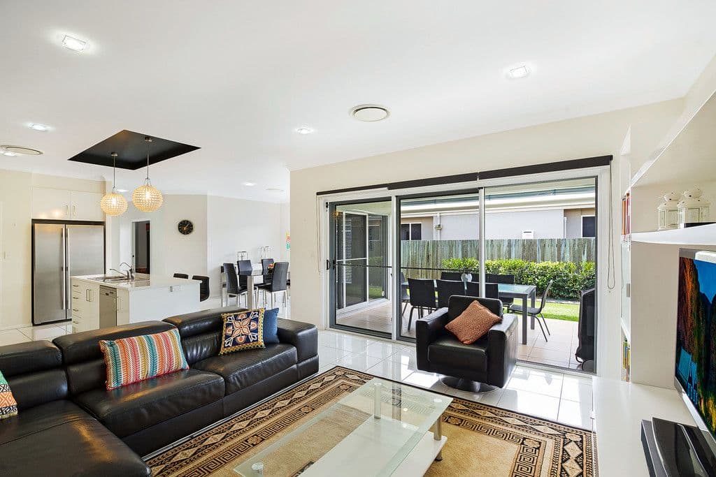 10 Beardsworth Court, Middle Ridge QLD 4350, Middle Ridge - Thumbnail 2