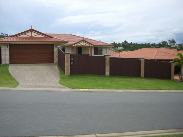 24 Pandora Crescent, PACIFIC PINES QLD 4211, Pacific Pines - Thumbnail 3
