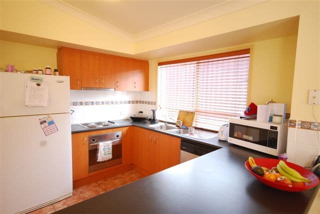 24 Pandora Crescent, PACIFIC PINES QLD 4211, Pacific Pines - Thumbnail 5
