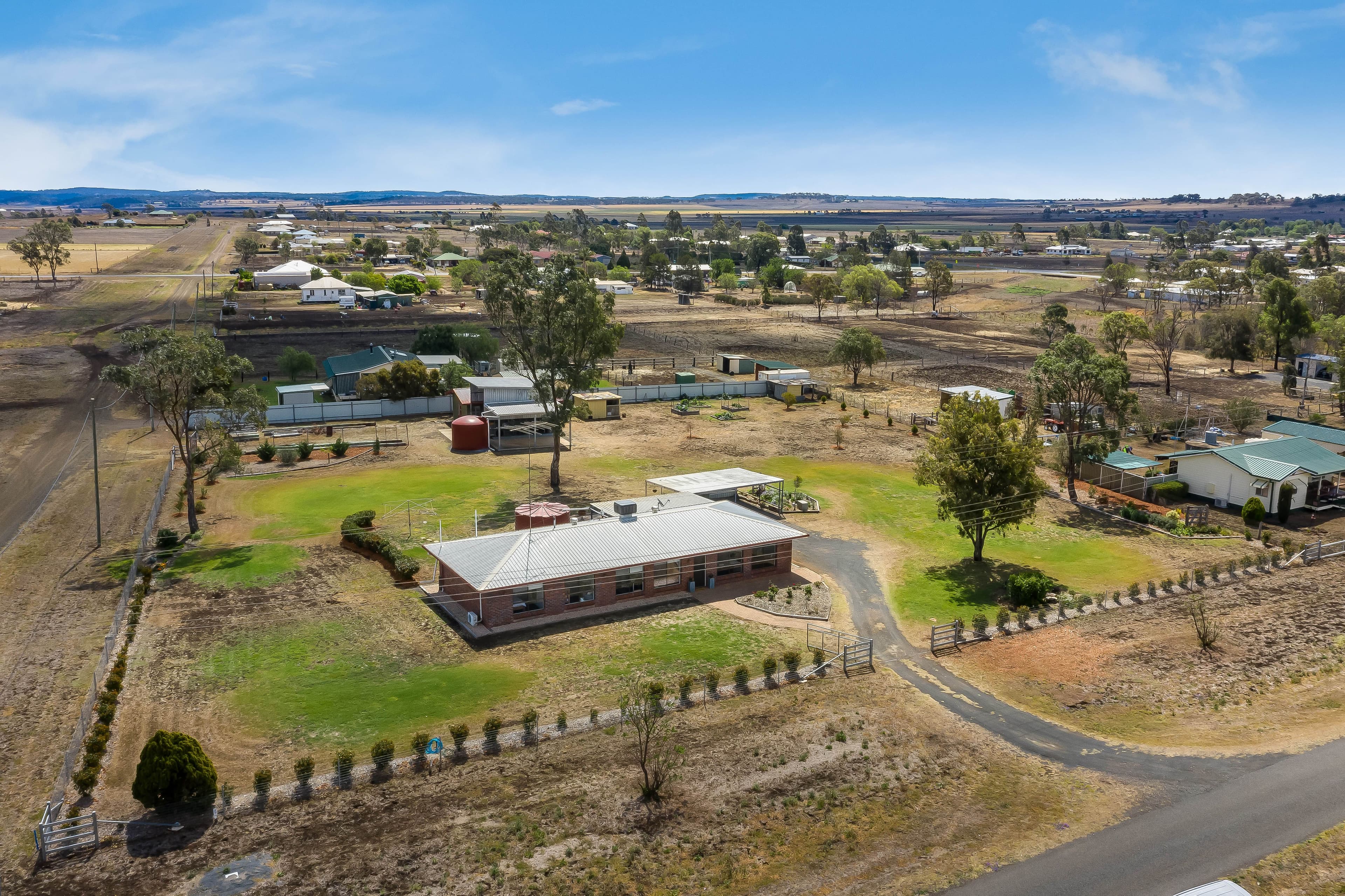 48 Railway Street, Cambooya QLD 4358, Cambooya - Thumbnail 2