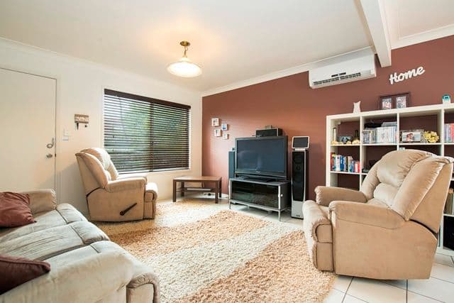 18 Swan Lake Crescent, CALAMVALE QLD 4116, Calamvale - Thumbnail 4